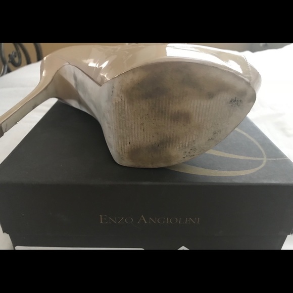 Enzo Angiolini Patent Leather Peep Toe Pumps 8 - Picture 7 of 7
